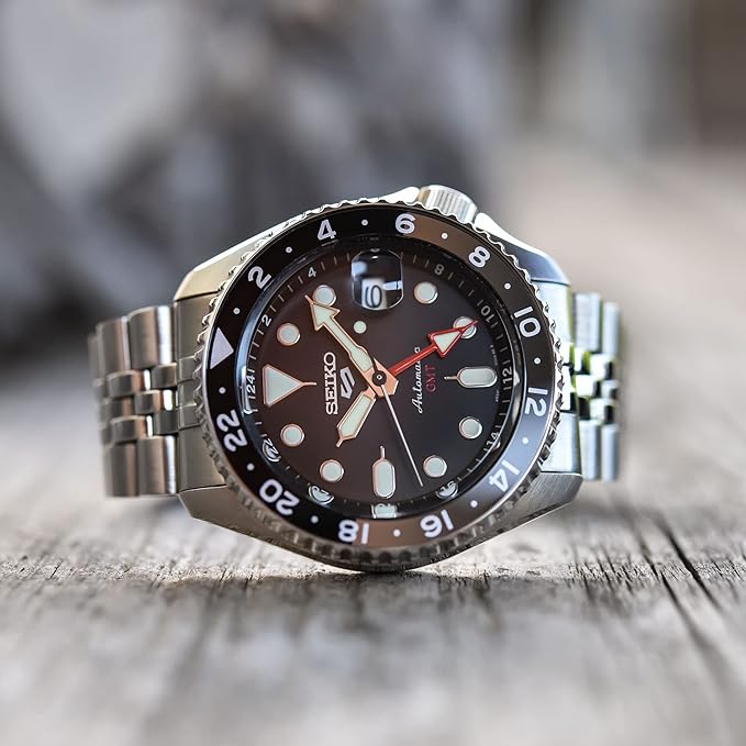 Seiko 5 Sports herreur automatisk GMT stål/sort SSK001K1